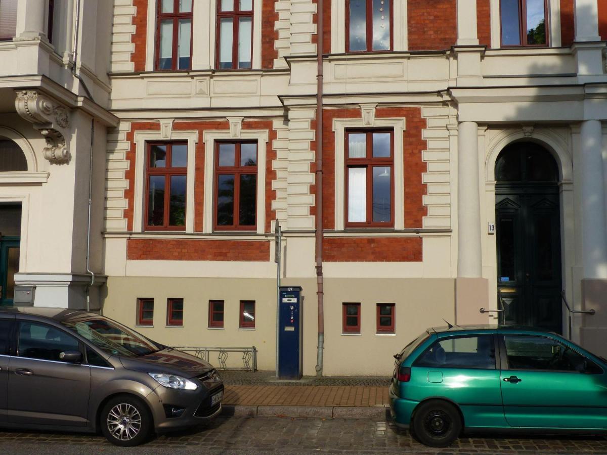 Vis-A-Vis-Berliner-Tor Apartment Schwerin  Ngoại thất bức ảnh